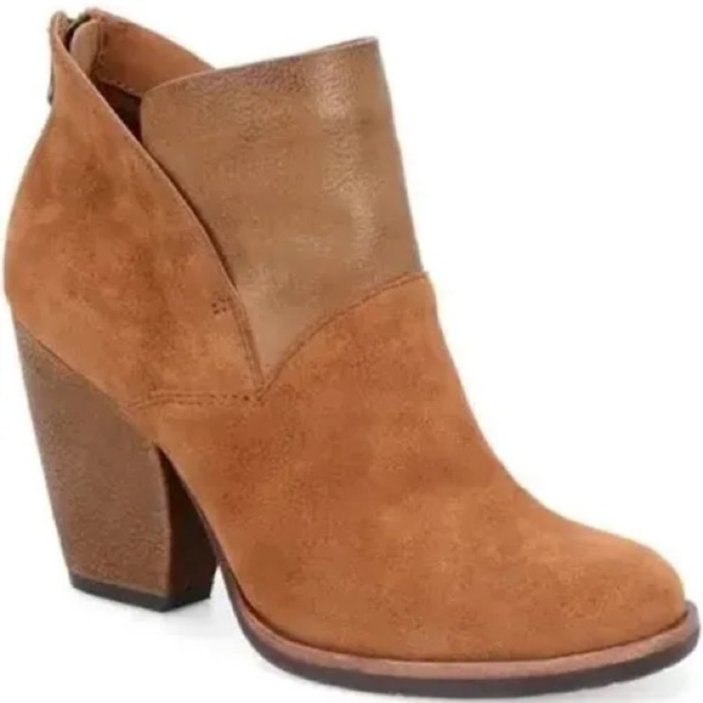 NWOT Kork-Ease Castaneda Suede Bootie Rust Size 7.5